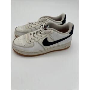 Nike Air Force 1 Shoes CL1759-100 Size 6Y White Obsidian Pebbled Leather